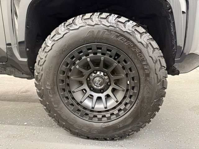 Certified 2026 Toyota Tacoma SR5 AWD/4WD image 22