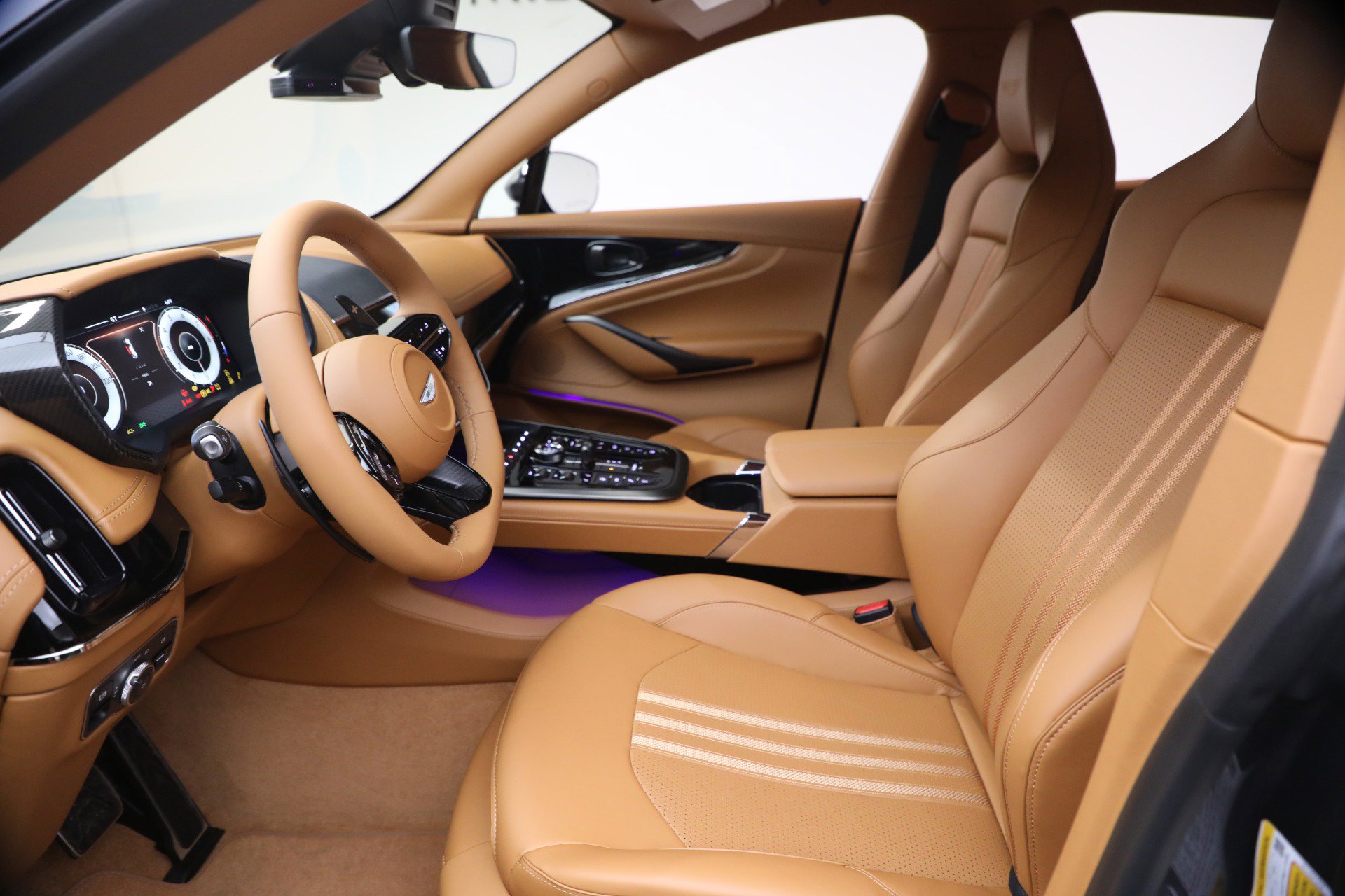 New 2026 Aston Martin DBX 707 image 19