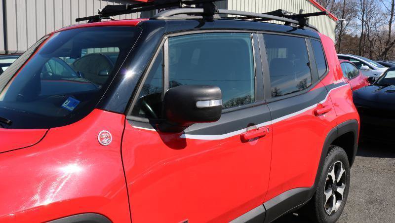 Used 2019 Jeep Renegade Trailhawk w/ Cold Weather Group II image 4