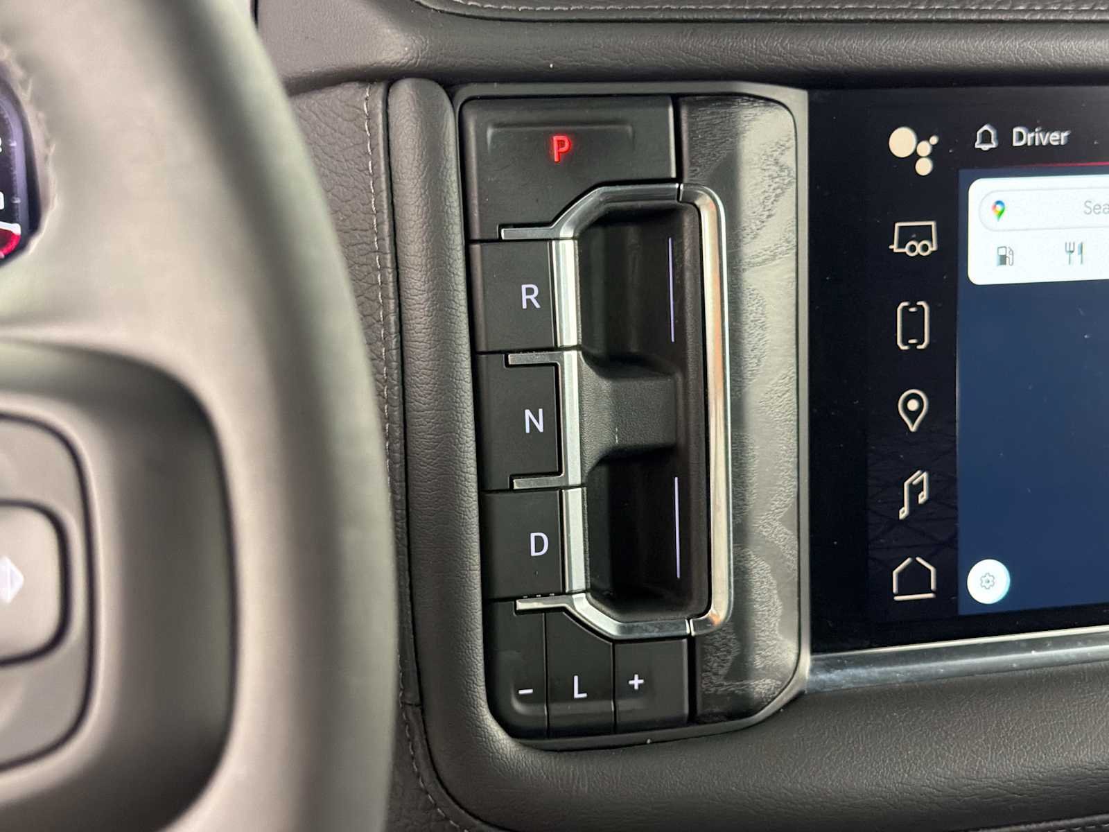Used 2024 GMC Yukon XL Denali RWD image 34