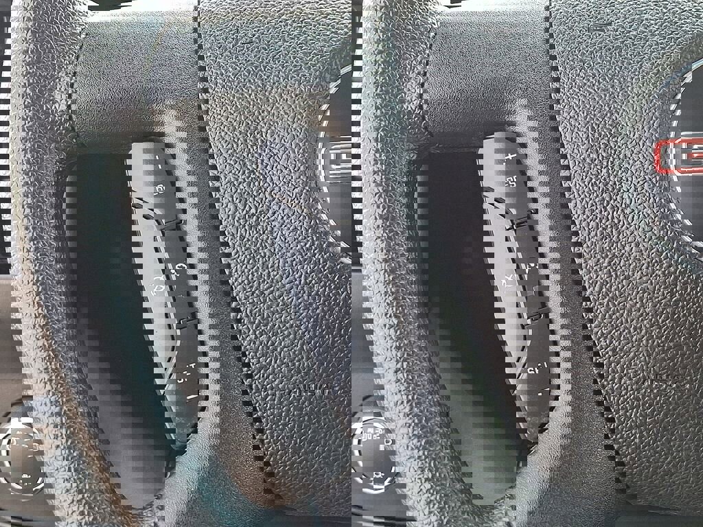 Used 2024 GMC Savana 2500 w/ Driver Convenience Package image 21