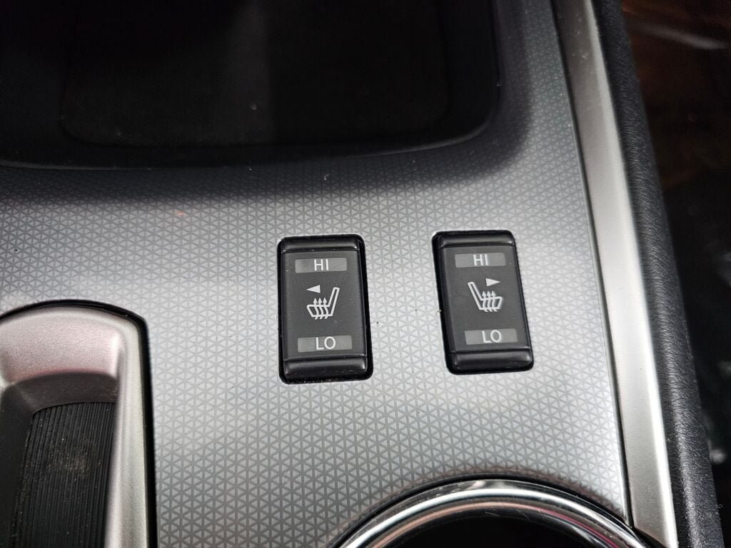 Used 2020 Nissan Pathfinder SL AWD/4WD image 27