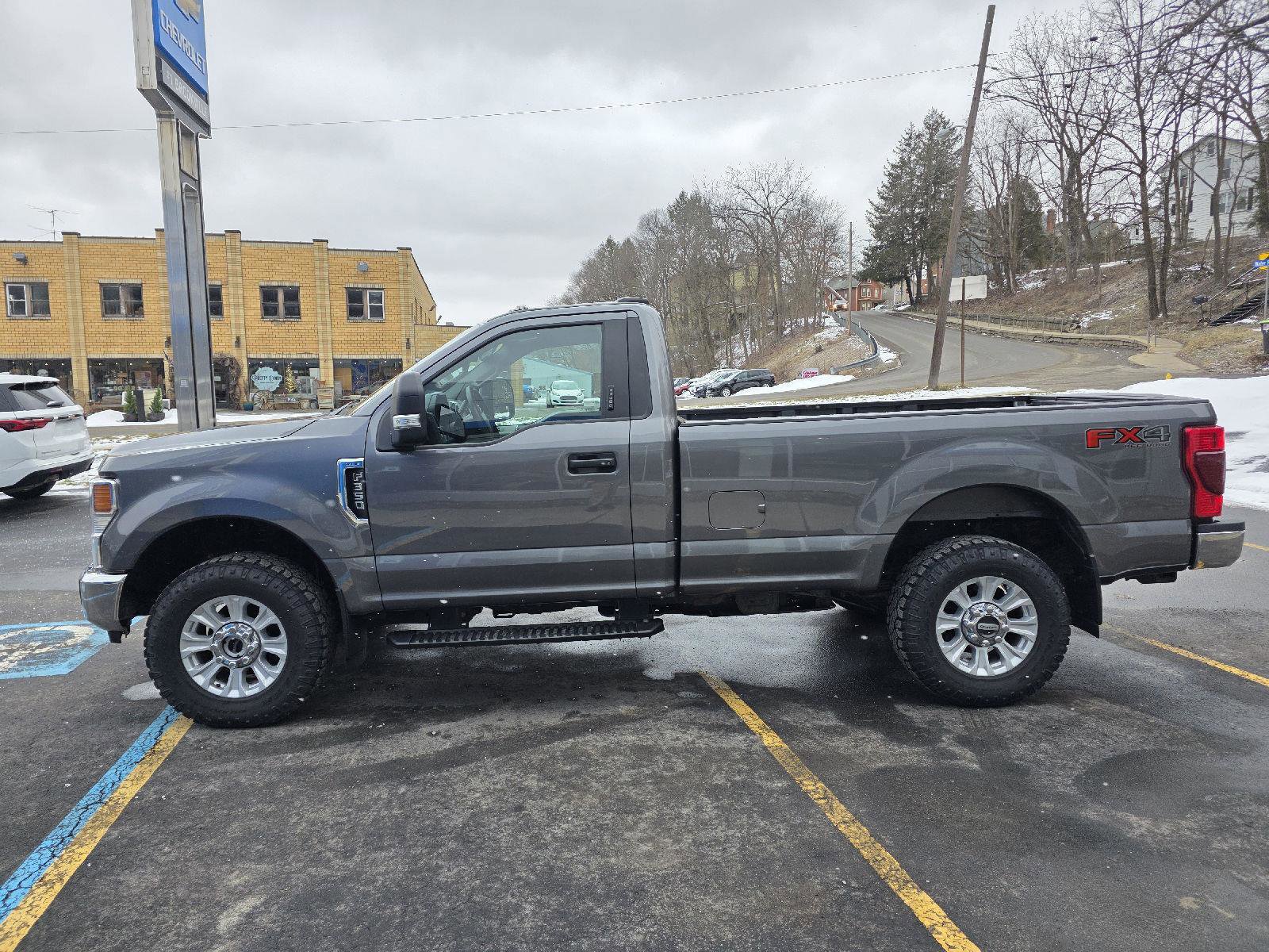 Used 2022 Ford F350 XLT w/ XLT Value Package AWD/4WD image 5