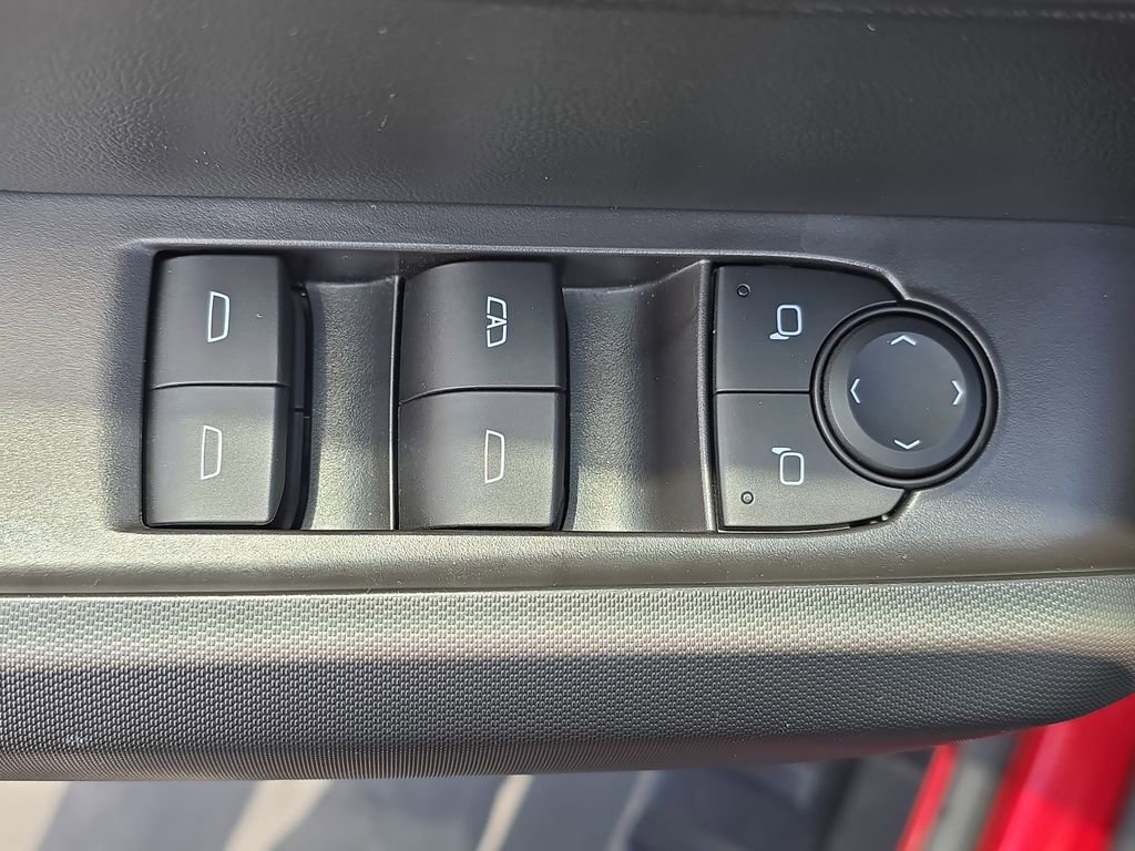 Used 2025 GMC Canyon Elevation w/ Convenience Package image 29