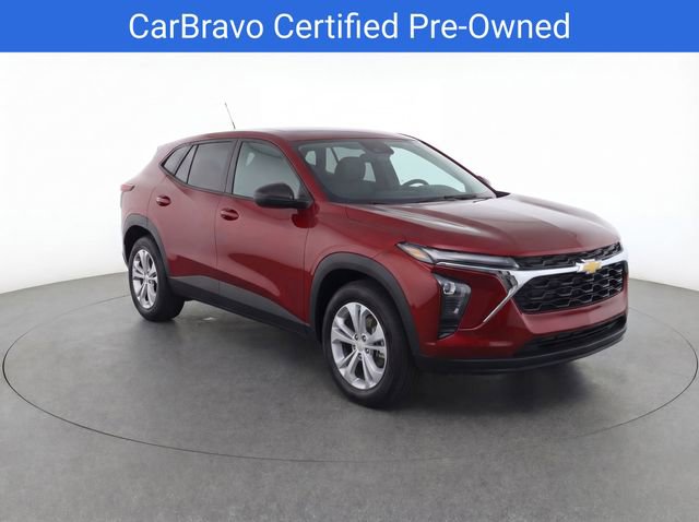 Used 2024 Chevrolet Trax LS FWD image 2