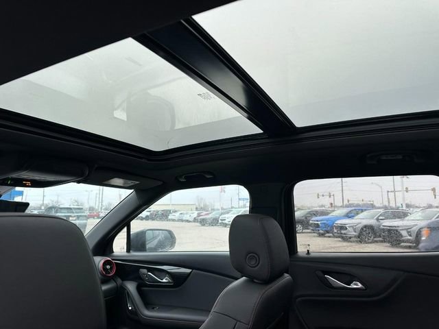 New 2025 Chevrolet Blazer RS w/ Driver Confidence II Package image 5