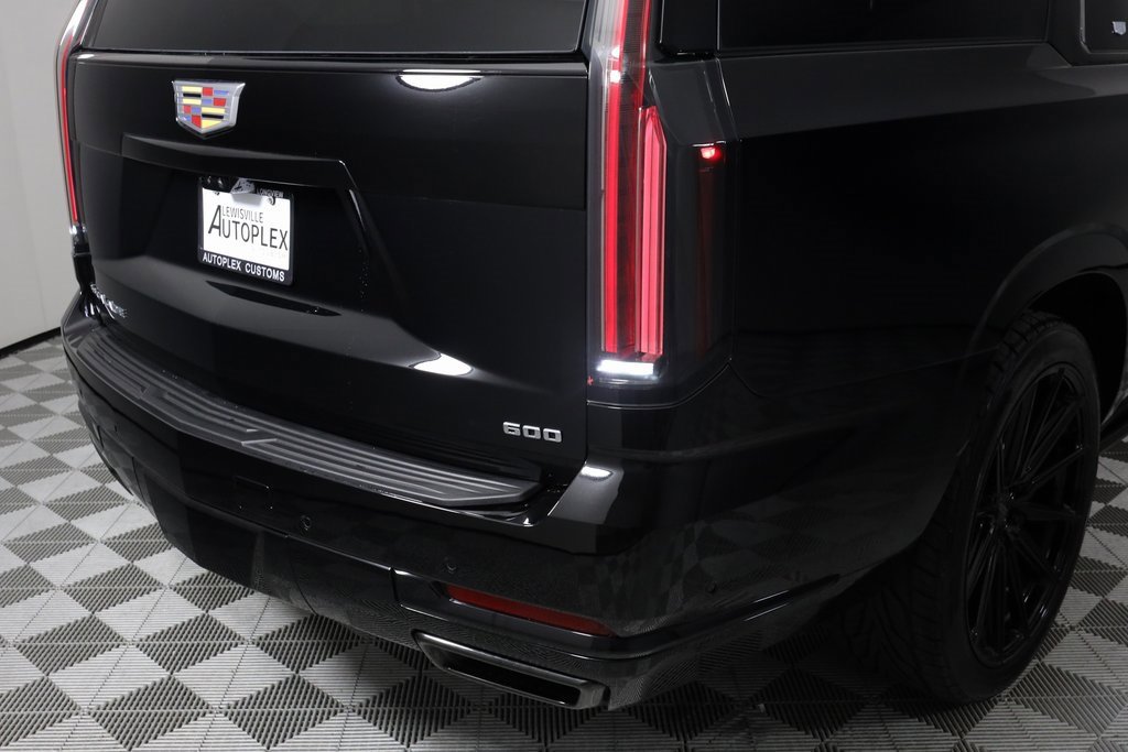 Used 2025 Cadillac Escalade ESV Sport w/ Touring Package image 65