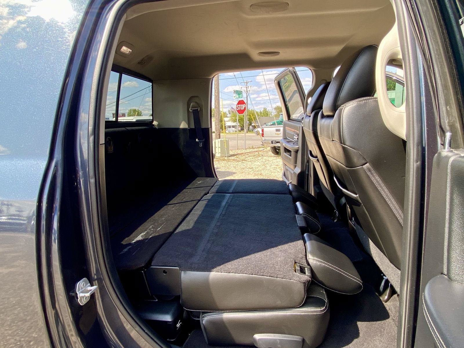 Used 2015 RAM 2500 Laramie w/ Convenience Group AWD/4WD image 21