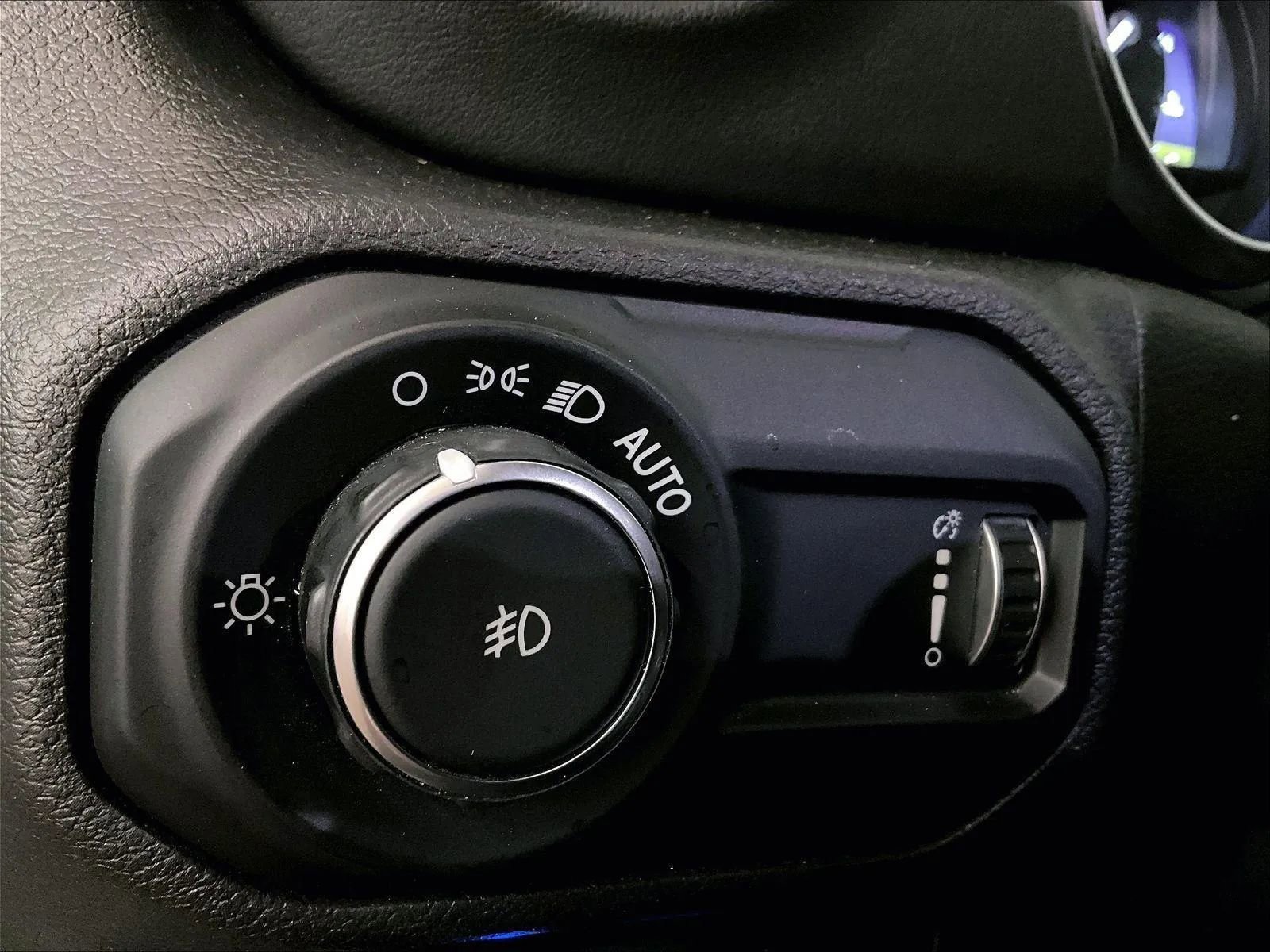 Used 2023 Jeep Wrangler Sahara w/ Cold Weather Group image 30