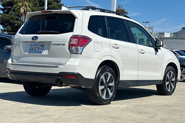 Used 2018 Subaru Forester 2.5i Limited AWD/4WD image 3