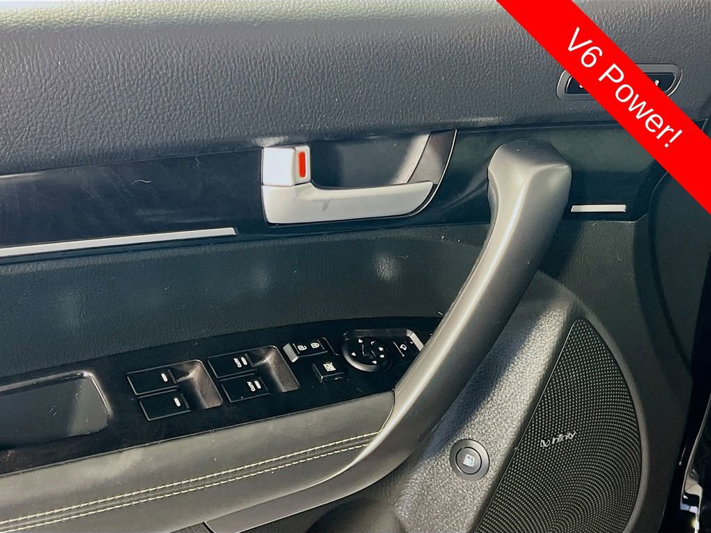 Used 2015 Kia Sorento SX image 18