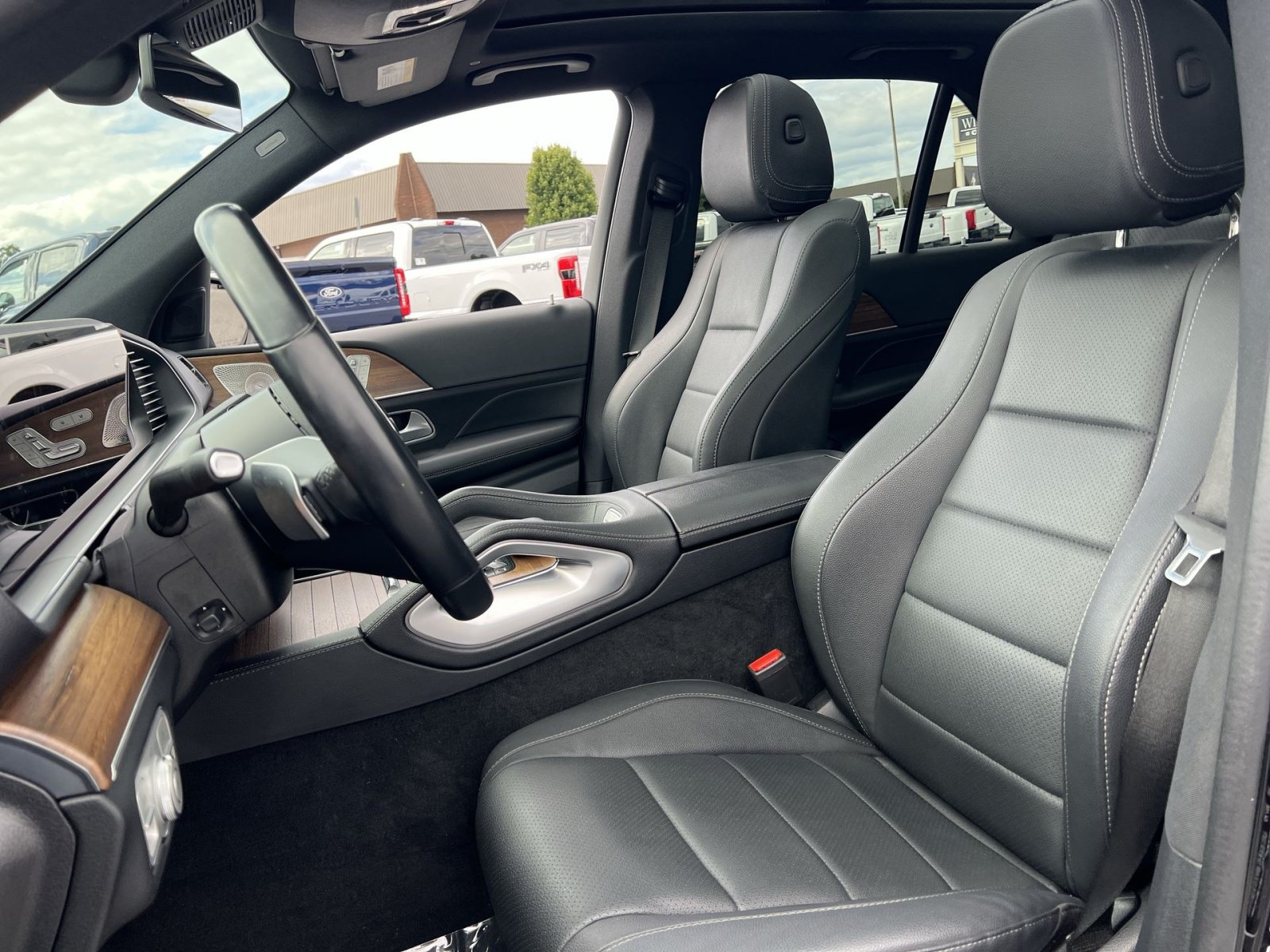 Used 2025 Mercedes-Benz GLE 350 4MATIC image 13