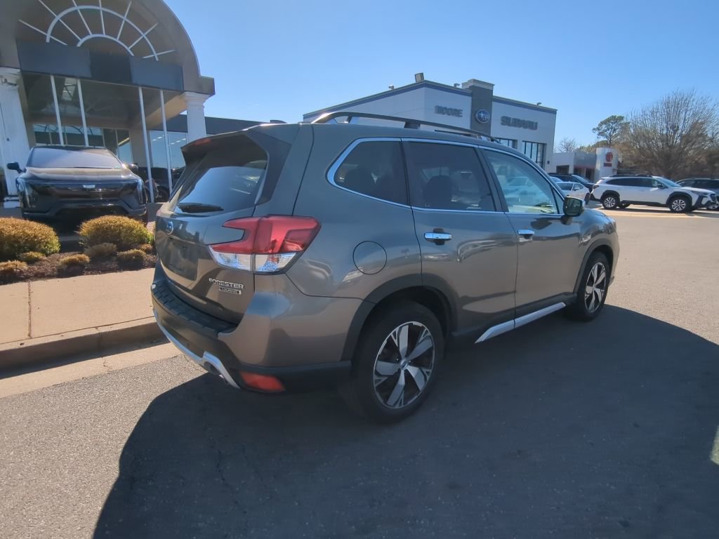 Used 2019 Subaru Forester Touring image 3