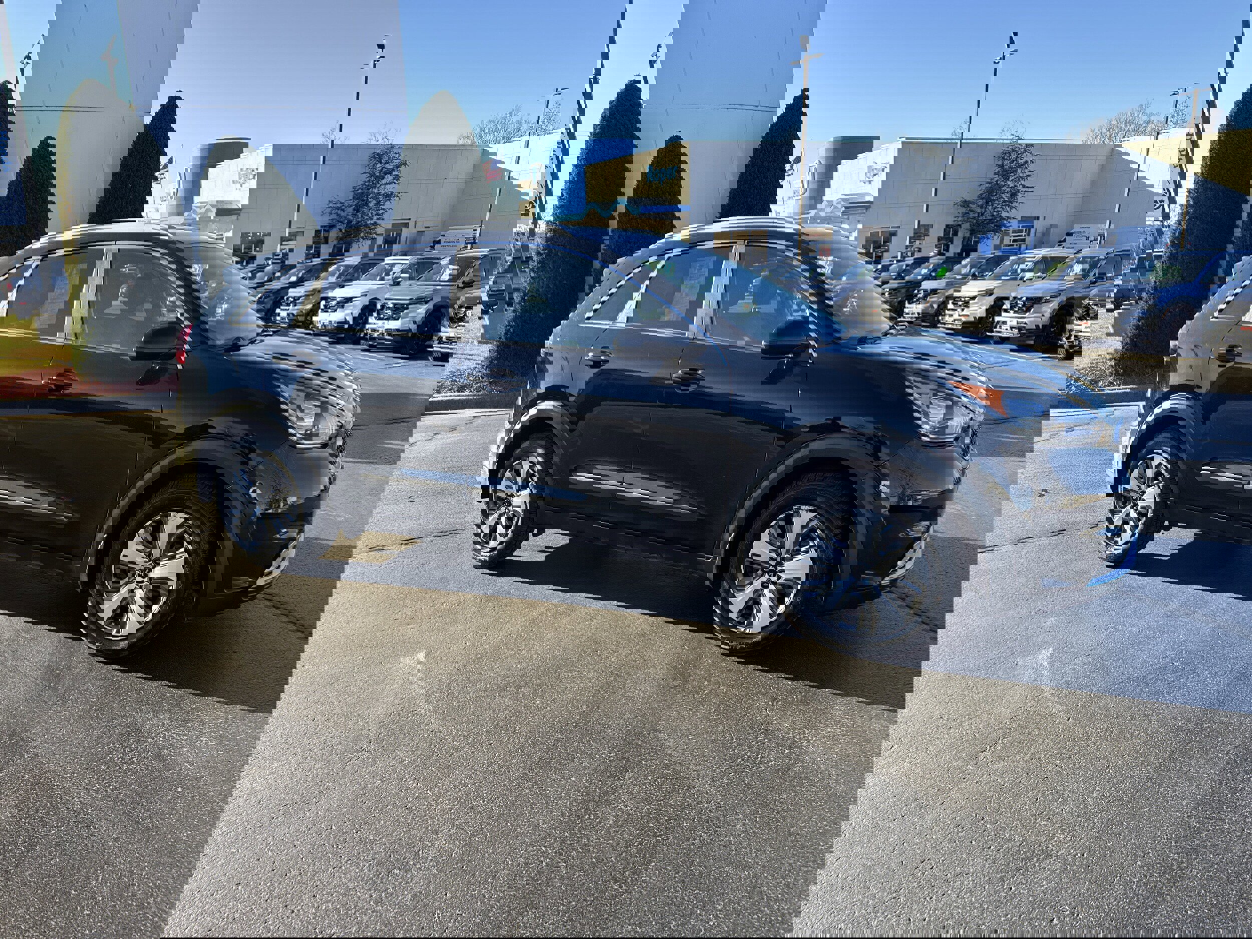 Used 2019 Kia Niro LX image 1