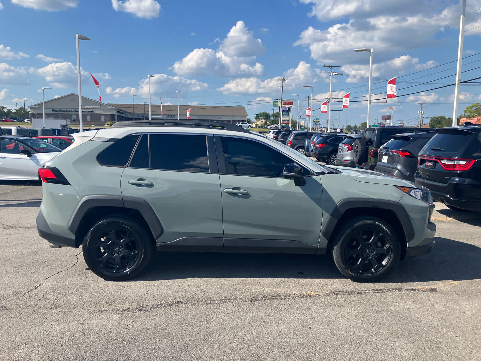 Used 2020 Toyota RAV4 TRD Off-Road AWD/4WD image 8