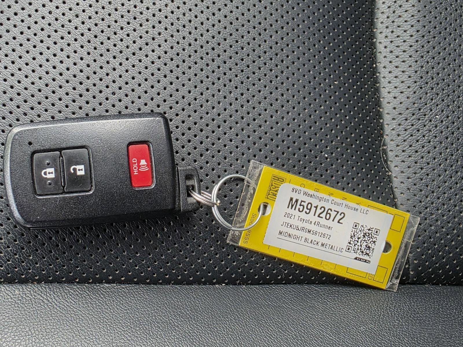 Used 2021 Toyota 4Runner Limited image 27