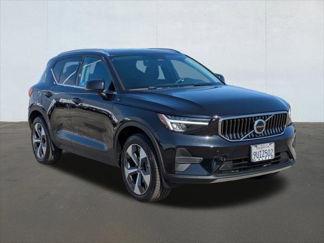 Used 2025 Volvo XC40 B5 Core w/ Protection Package Premier image 7