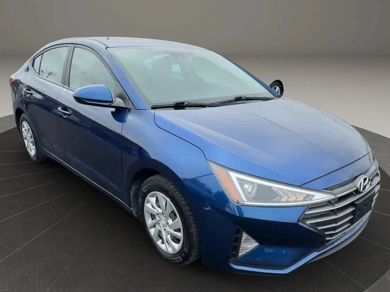 Used 2020 Hyundai Elantra SE FWD image 5