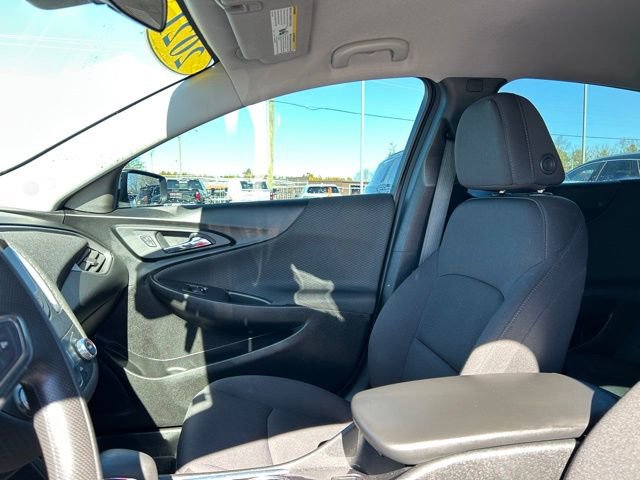 Used 2021 Chevrolet Malibu LS w/ Driver Confidence Package II image 29