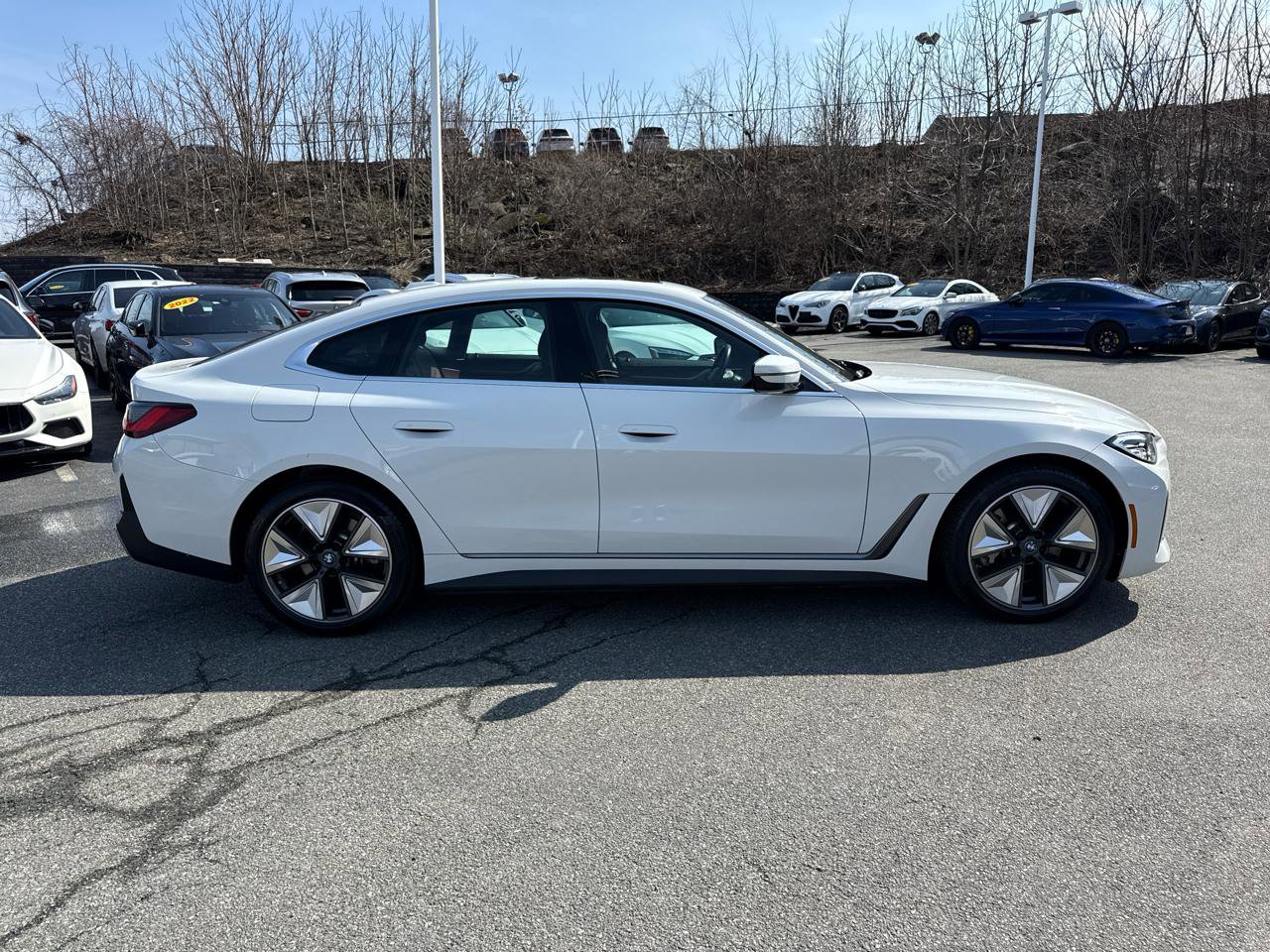 Used 2023 BMW i4 eDrive35 w/ Premium Package image 9