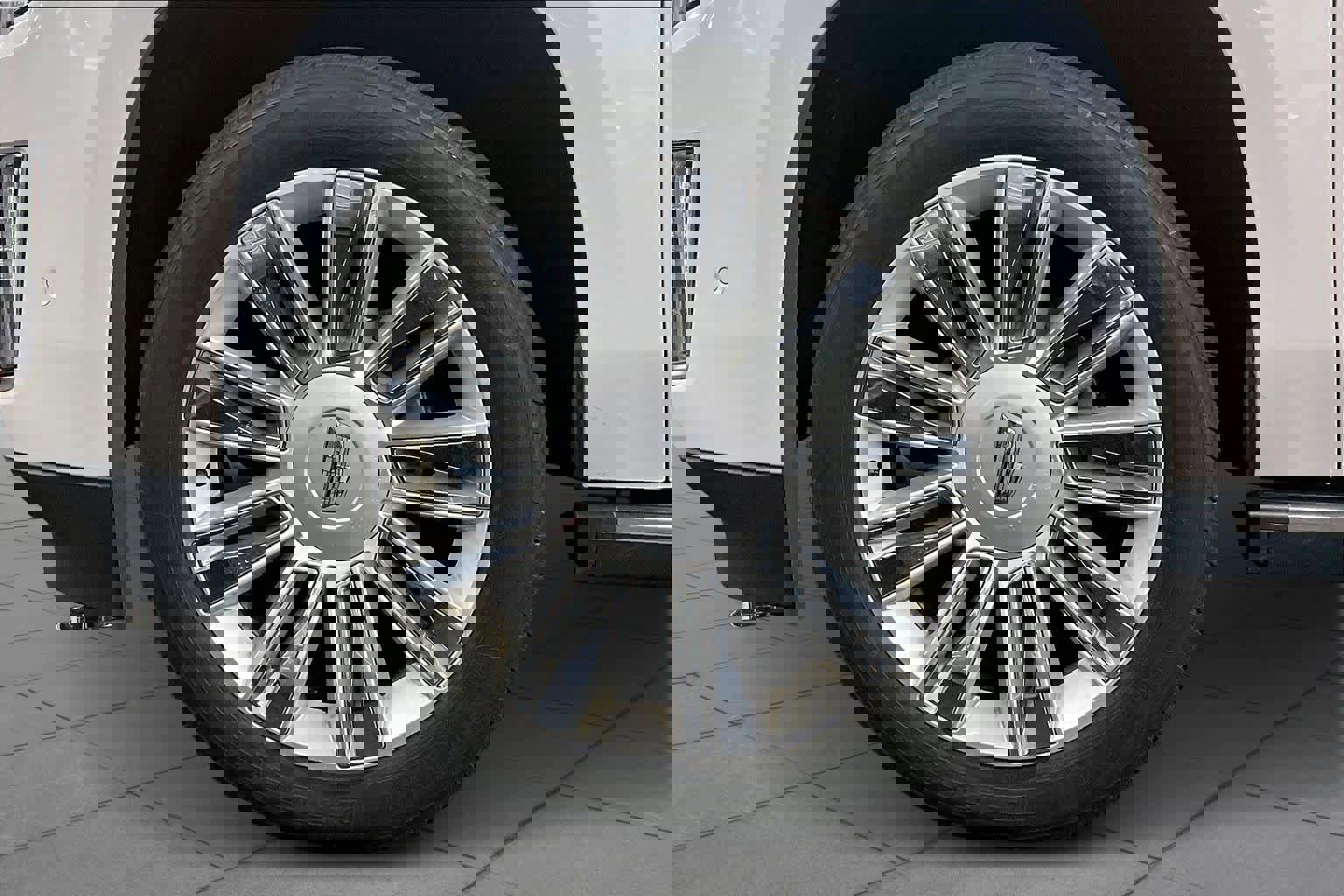 Used 2019 Cadillac Escalade Platinum image 10