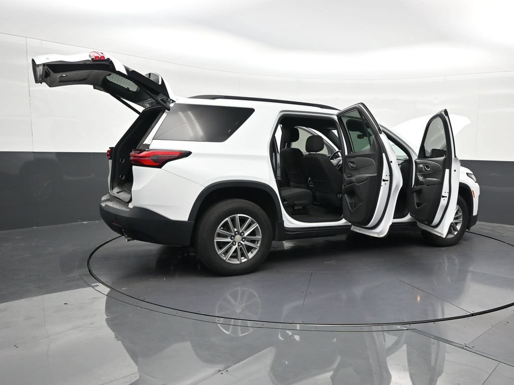 Used 2023 Chevrolet Traverse LT FWD image 31