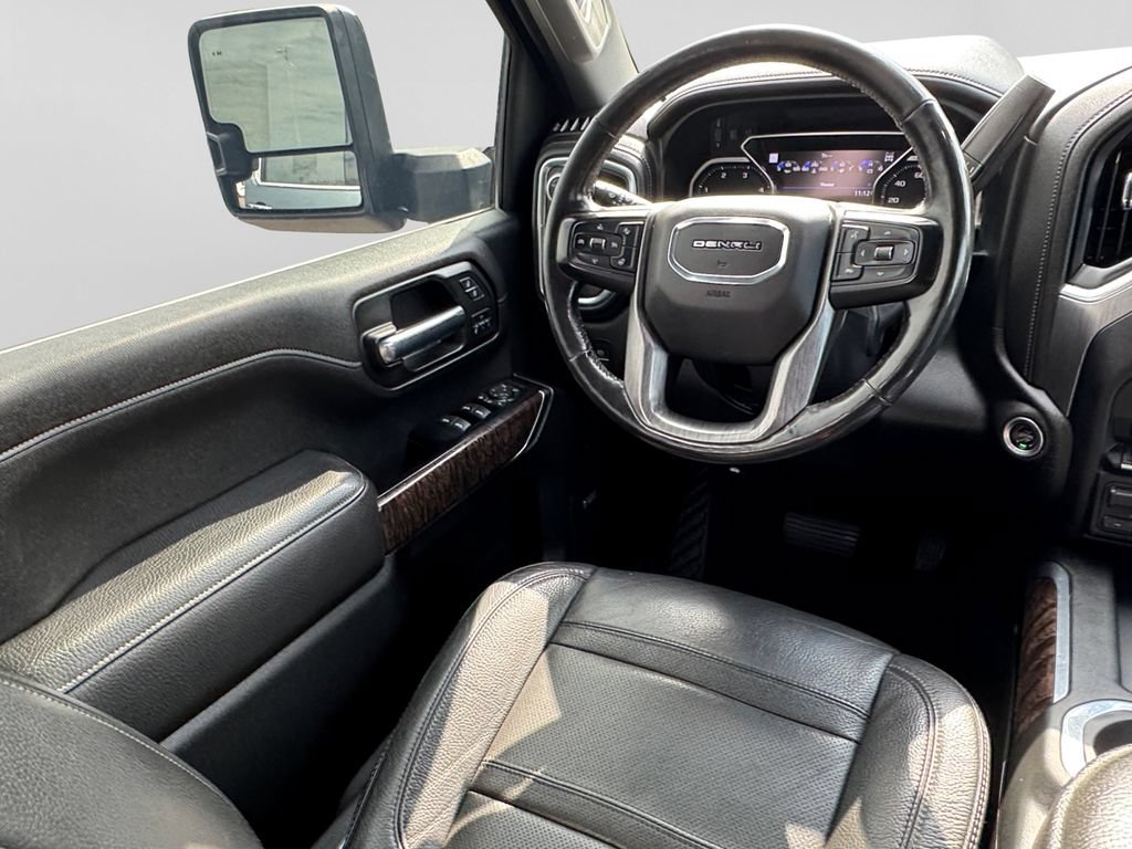 Used 2020 GMC Sierra 3500 Denali w/ Denali Ultimate Package AWD/4WD image 21