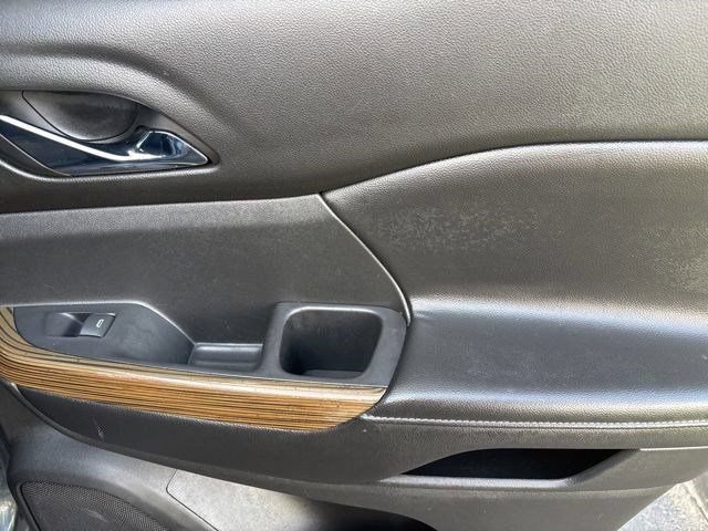 Used 2019 GMC Acadia SLE AWD/4WD image 38