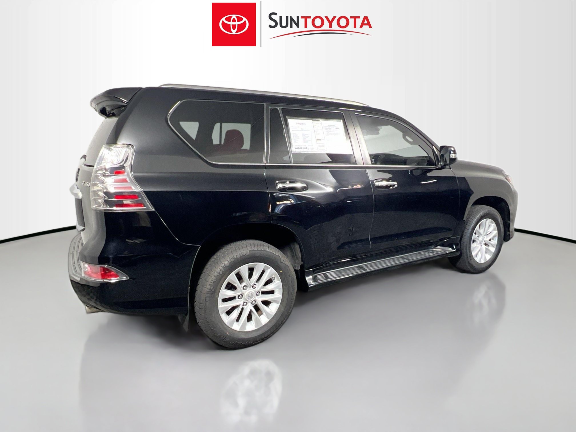 Used 2021 Lexus GX 460 Premium w/ Premium Package AWD/4WD image 4