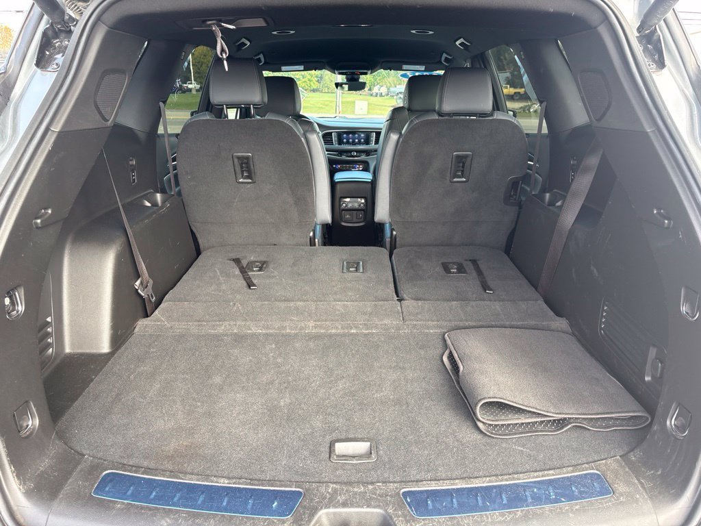 Used 2023 Buick Enclave Premium AWD/4WD image 36