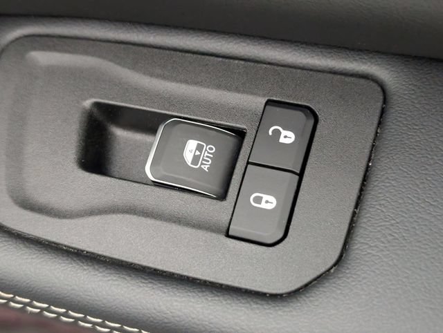 Certified 2025 RAM 1500 Limited AWD/4WD image 35