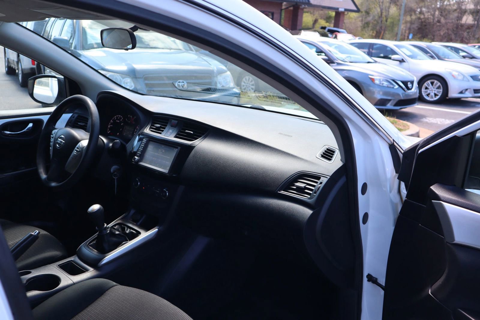 Used 2019 Nissan Sentra S image 14