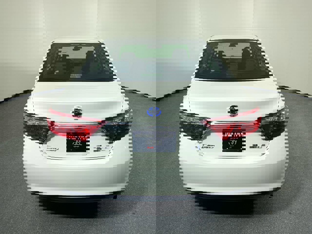 Used 2015 Toyota Camry LE image 31