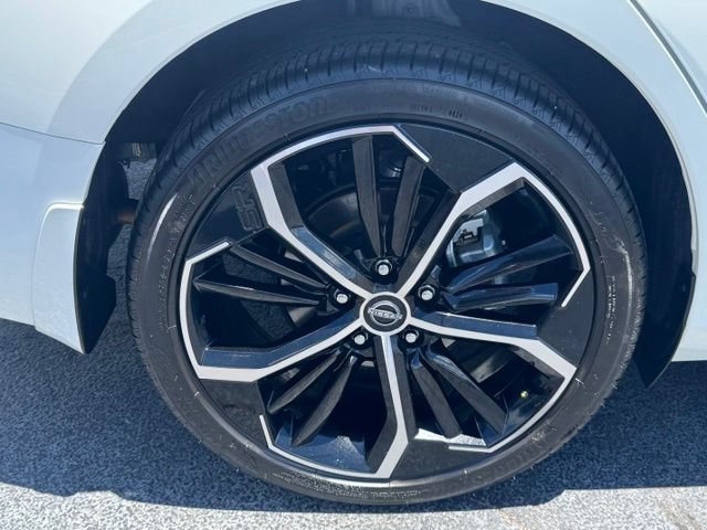 Used 2025 Nissan Altima 2.5 SR w/ SR Premium Package AWD/4WD image 6