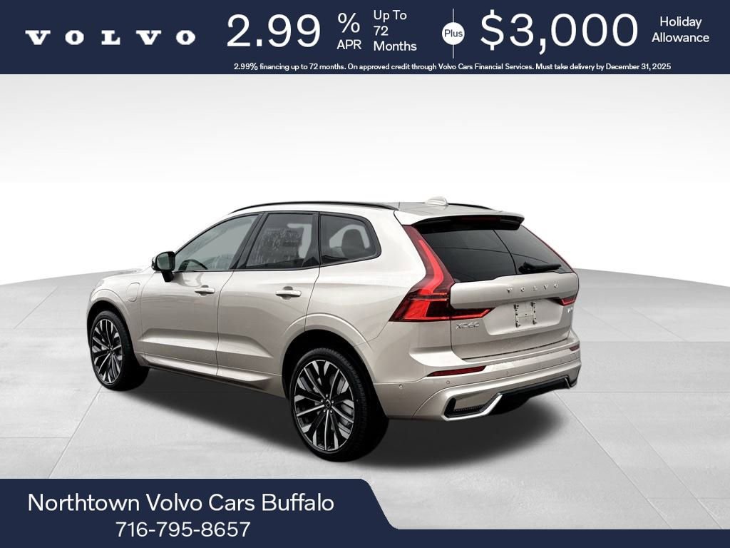 New 2026 Volvo XC60 T8 Ultra w/ Climate Package image 3