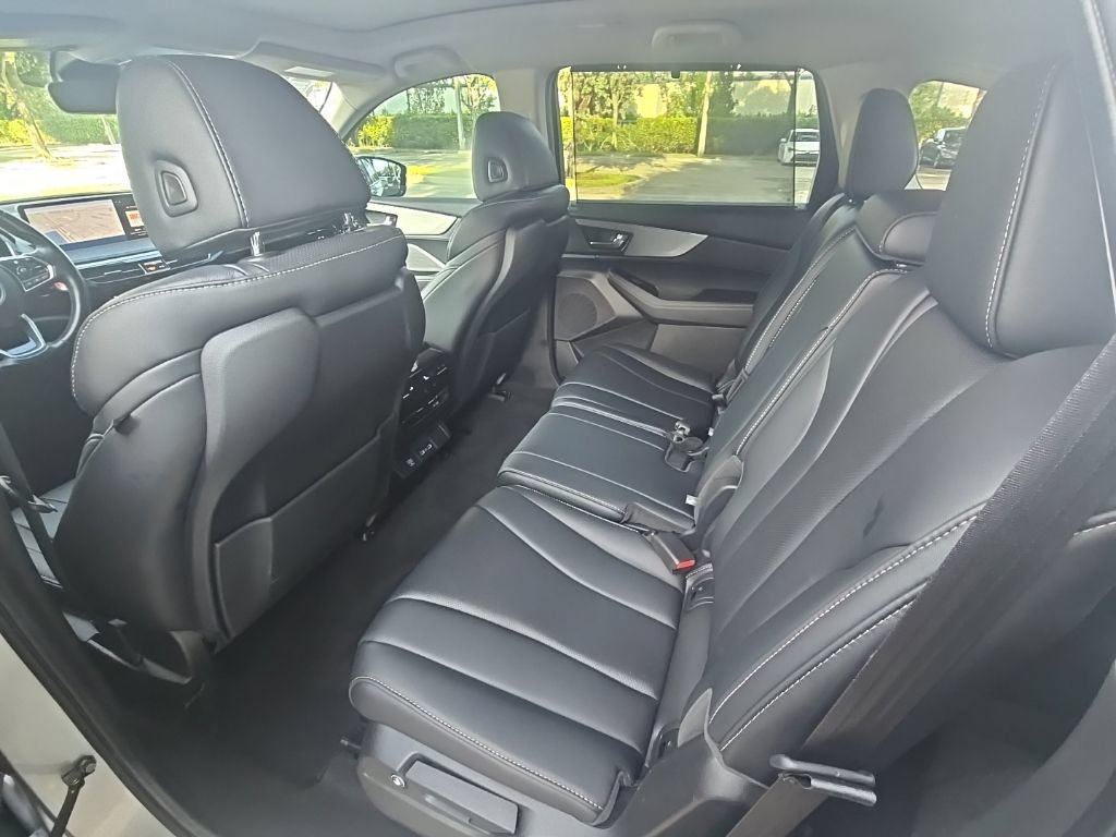 Certified 2024 Acura MDX w/ Technology Package FWD image 31
