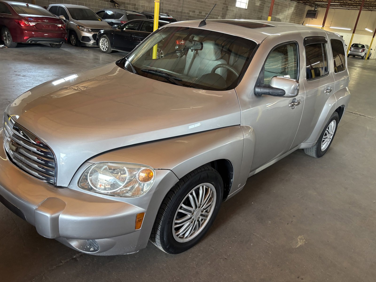 Used 2010 Chevrolet HHR LT image 1