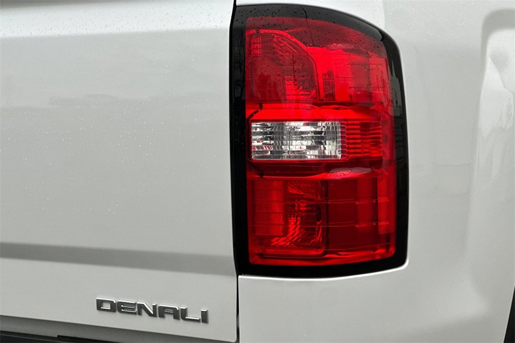 Used 2018 GMC Sierra 2500 Denali w/ Duramax Plus Package image 27