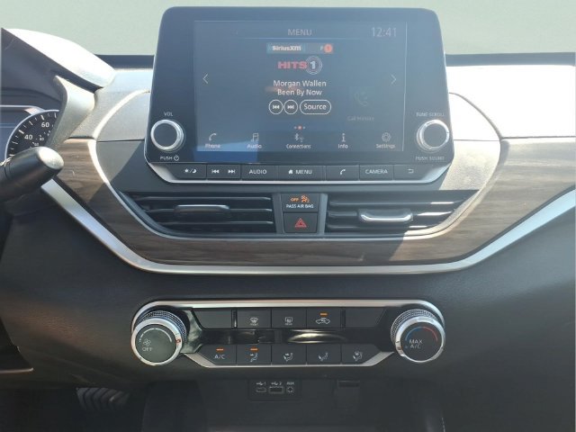 Used 2023 Nissan Altima 2.5 SV FWD image 18