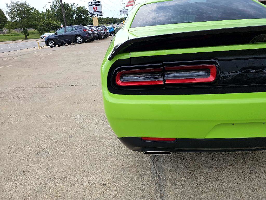 Used 2023 Dodge Challenger SXT w/ Blacktop Package image 10