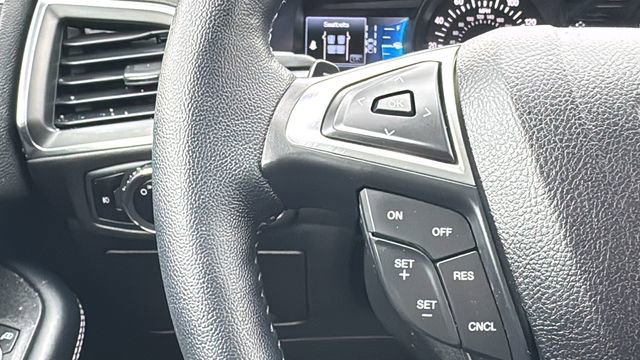 Certified 2023 Ford Edge Titanium w/ Class II Trailer Tow Package image 18