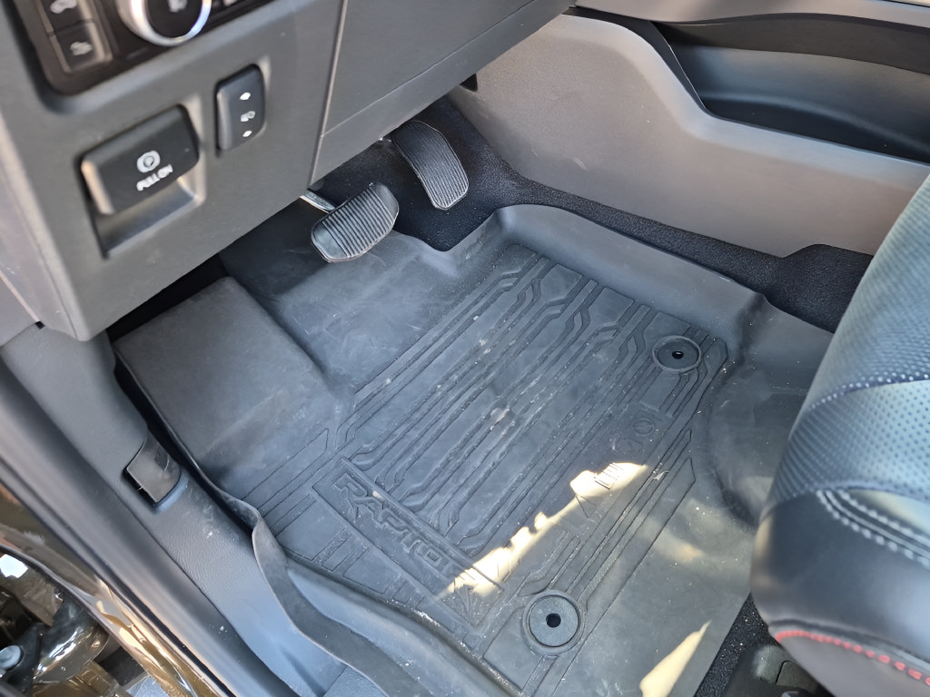 Used 2026 Ford F150 Raptor AWD/4WD image 19