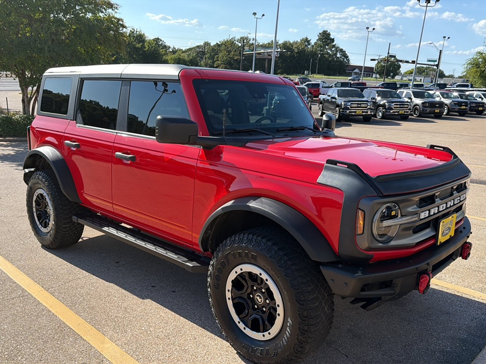 Used 2022 Ford Bronco Big Bend w/ Sasquatch Package AWD/4WD image 2