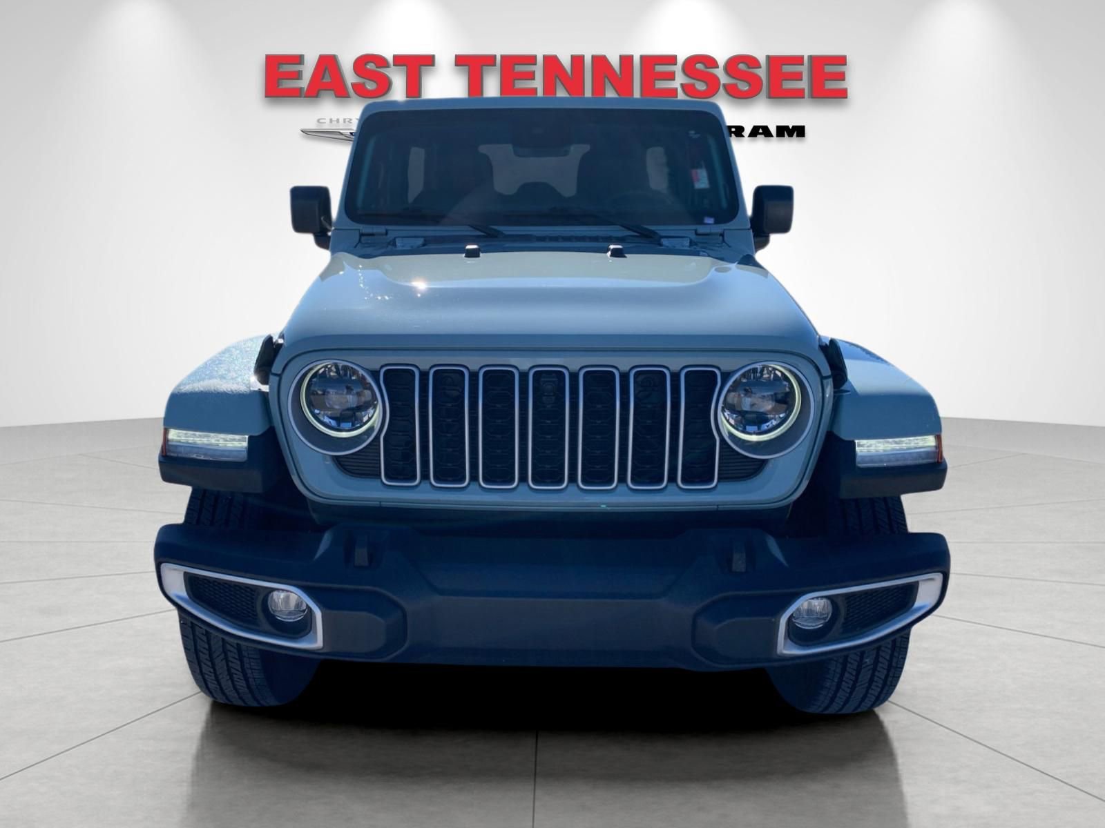 Used 2024 Jeep Wrangler Sahara w/ Technology Group image 9