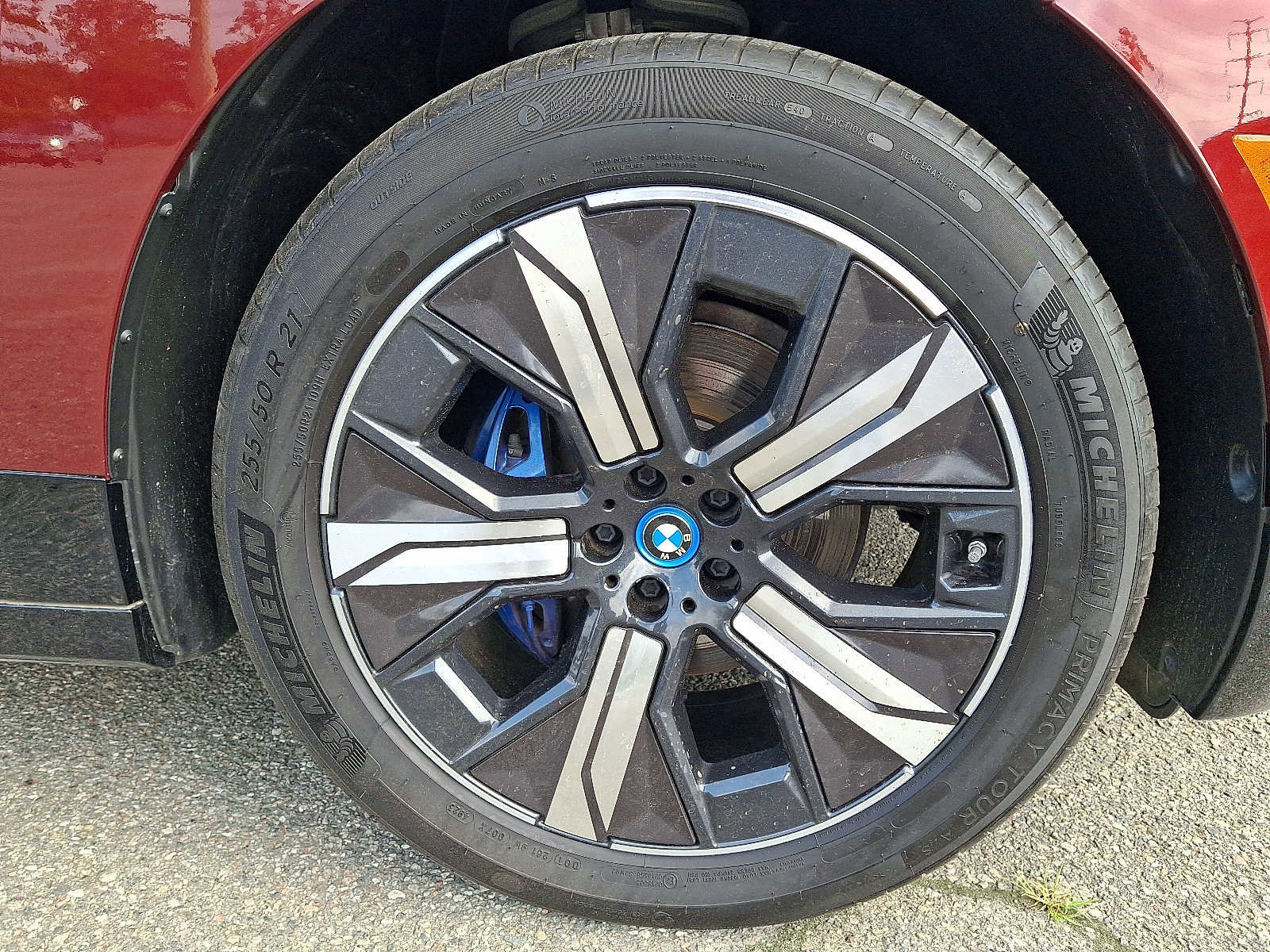 Used 2025 BMW iX M60 image 8