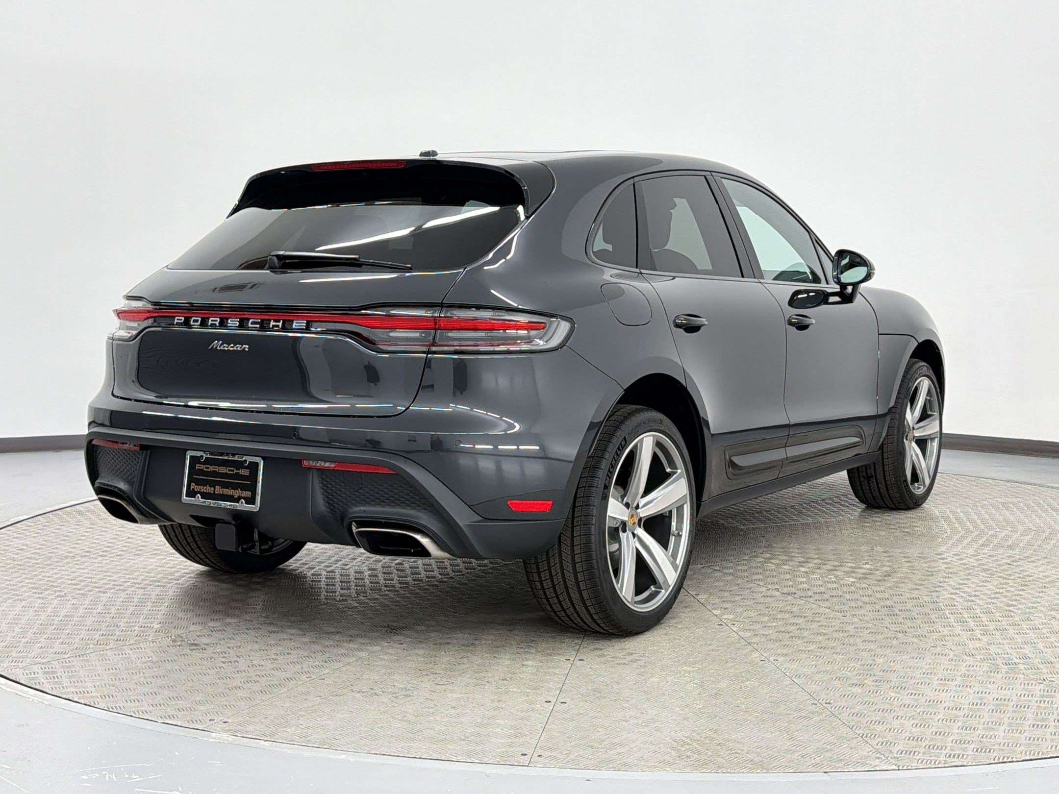 New 2026 Porsche Macan AWD/4WD image 9