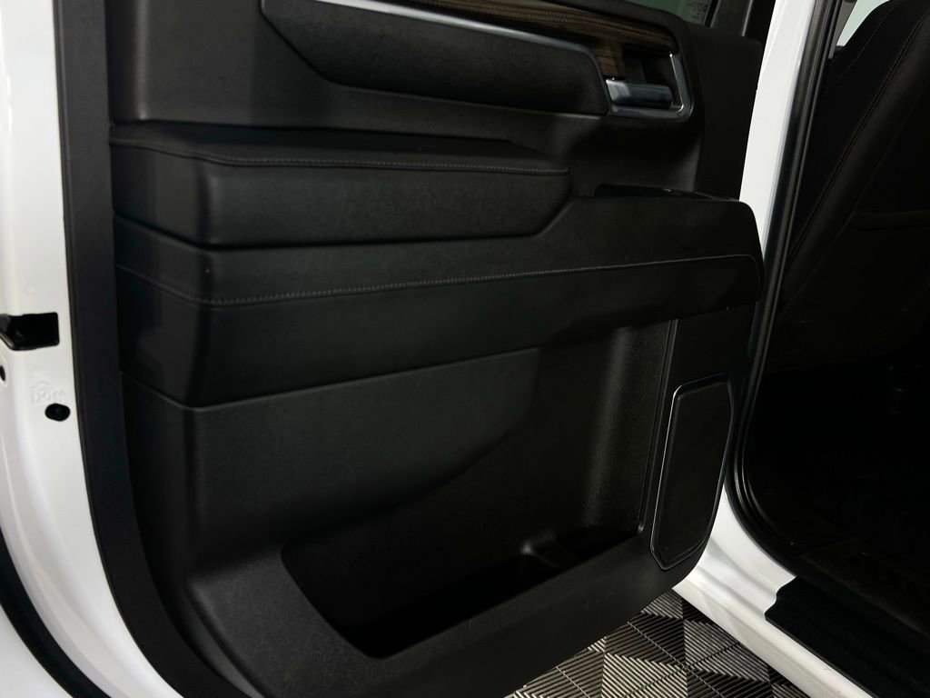 Used 2024 Chevrolet Silverado 3500 LT image 30