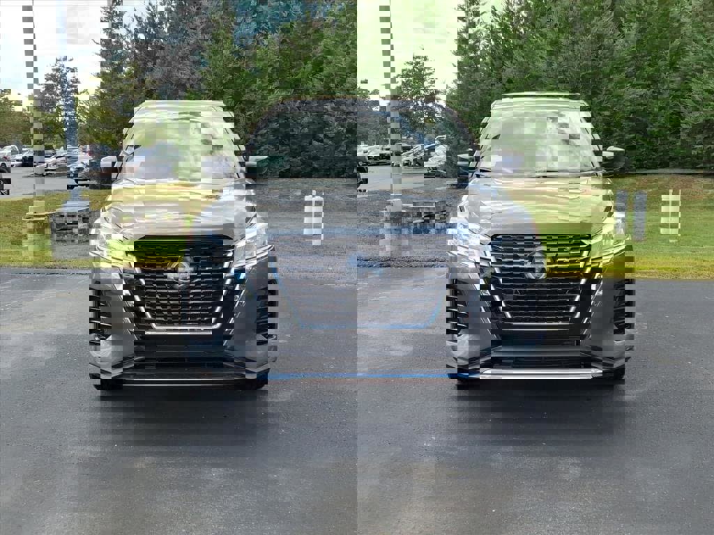 New 2025 Nissan Kicks Play S image 2