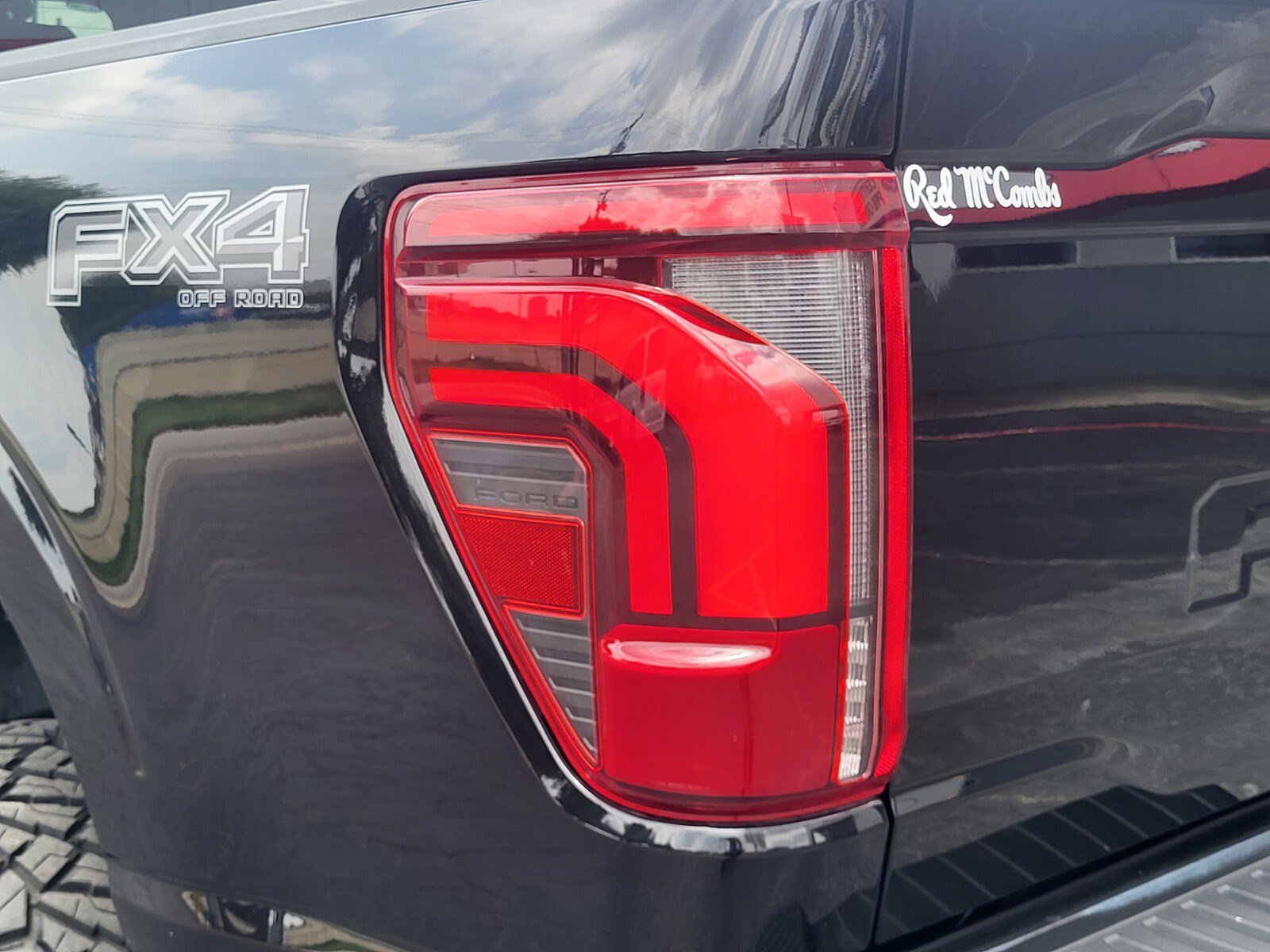 Certified 2025 Ford F150 Lariat w/ Equipment Group 501A Mid AWD/4WD image 10