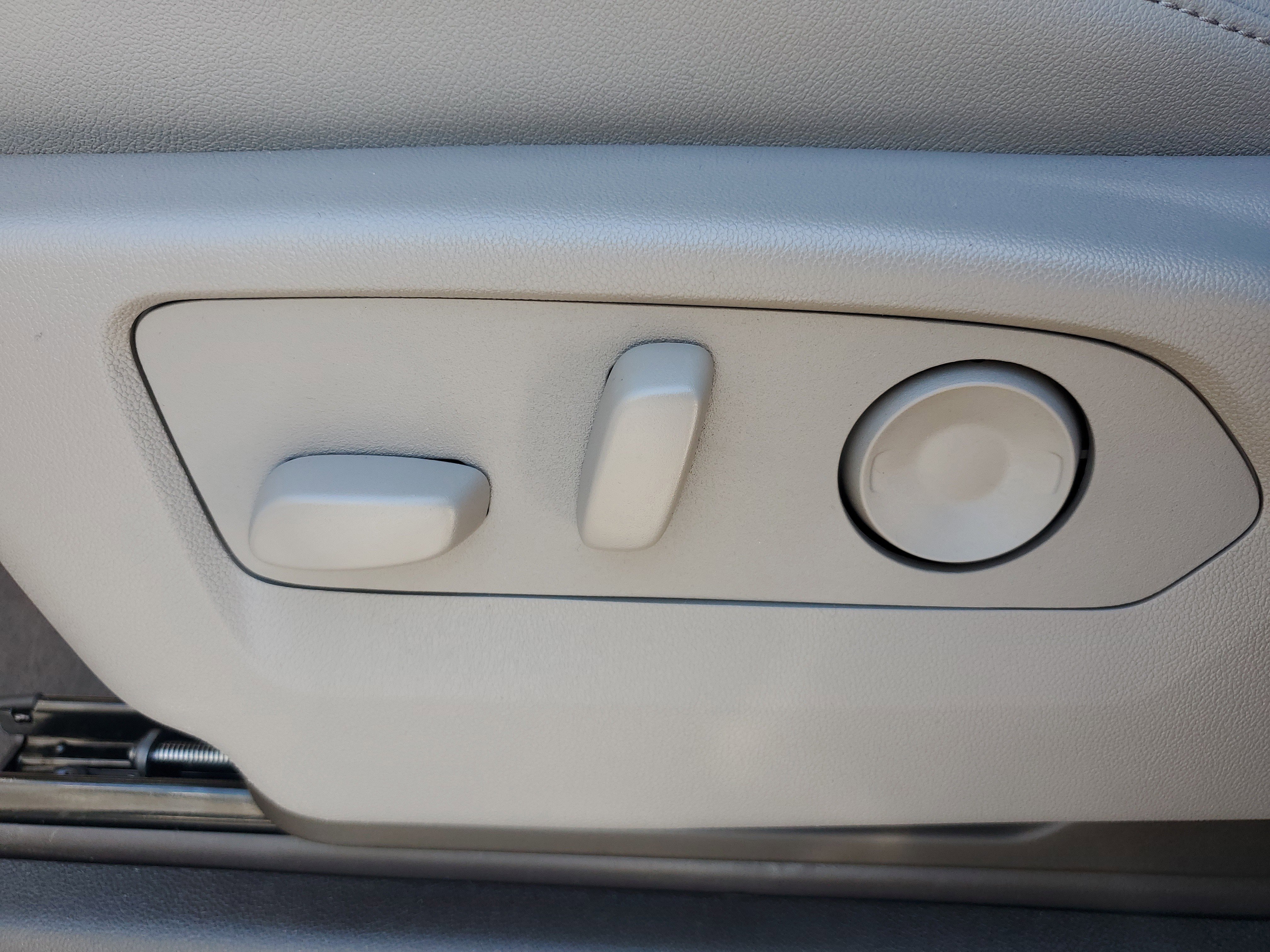 New 2026 GMC Sierra 1500 SLT image 20